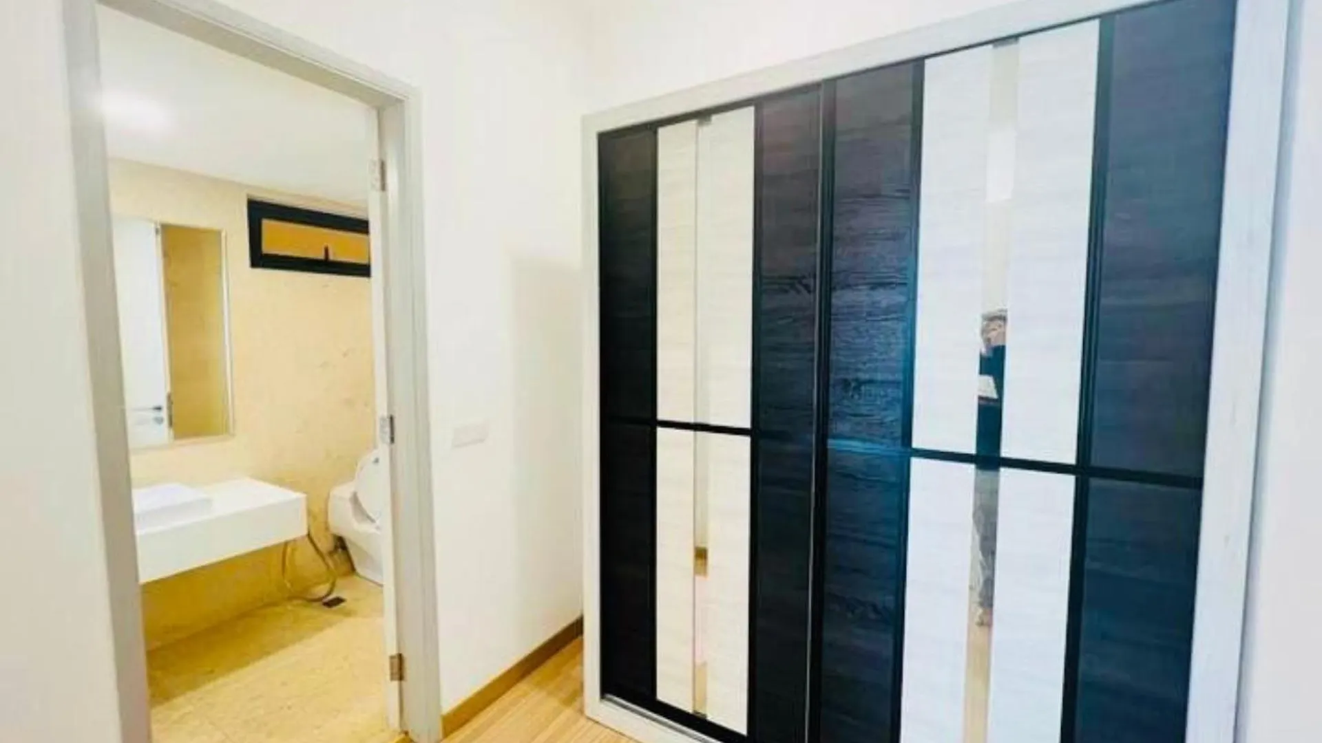 Deluxe Seaview Suite Tripe Bed With Bath Tub 25 Tanjung Tokong 0*,  Malásia